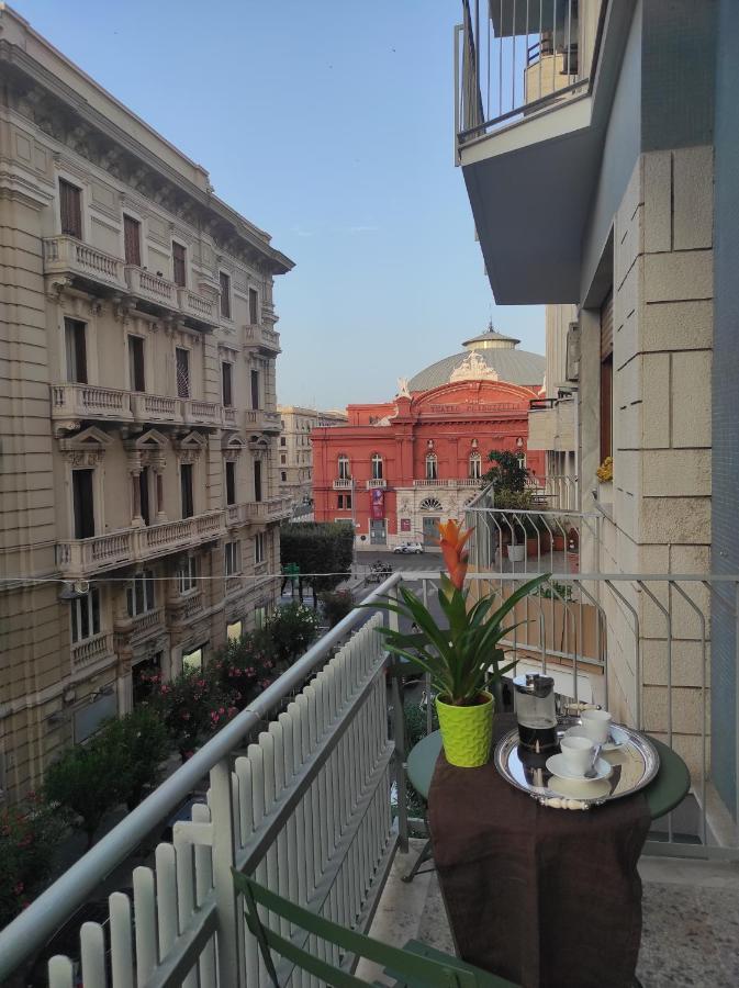 Centralissimo E Confortevole, Fronte Petruzzelli Bari Luaran gambar